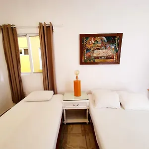 https://la-casona-hotel-y-hostel.tulum-hotels.net